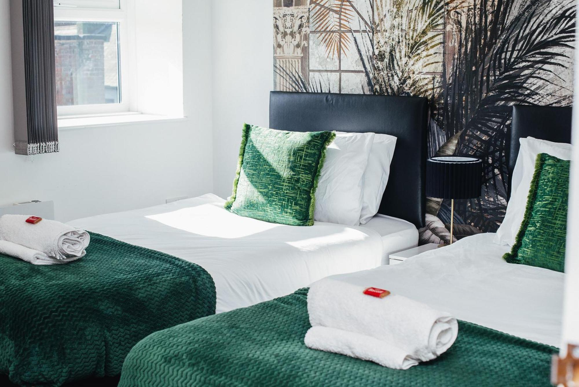 Town Centre Penthouse - Near Airport & Train Station Apartment Luton (Bedfordshire)